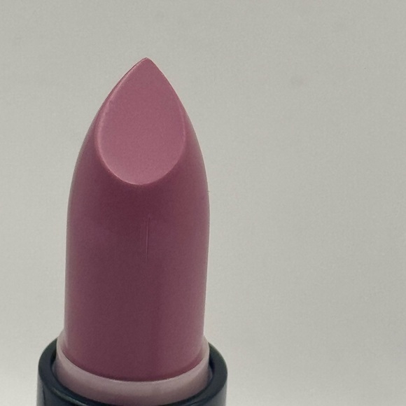 NONCHALANT 412 M•A•C DISCONTINUED & HARD TO FIND LOVE ME LIPSTICK - Picture 3 of 13